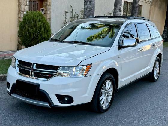 DODGE JOURNEY 3.6 SXT V6 GASOLINA 4P AUTOMÁTICO DODGE JOURNEY 3.6 SXT V6 GASOLINA 4P AUTOMÁTICO